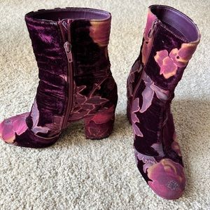 Steve Madden Velvet Burnout Booties